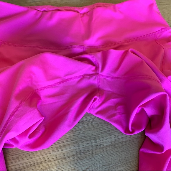 Hot pink Capri leggings with two pockets - Picture 4 of 4